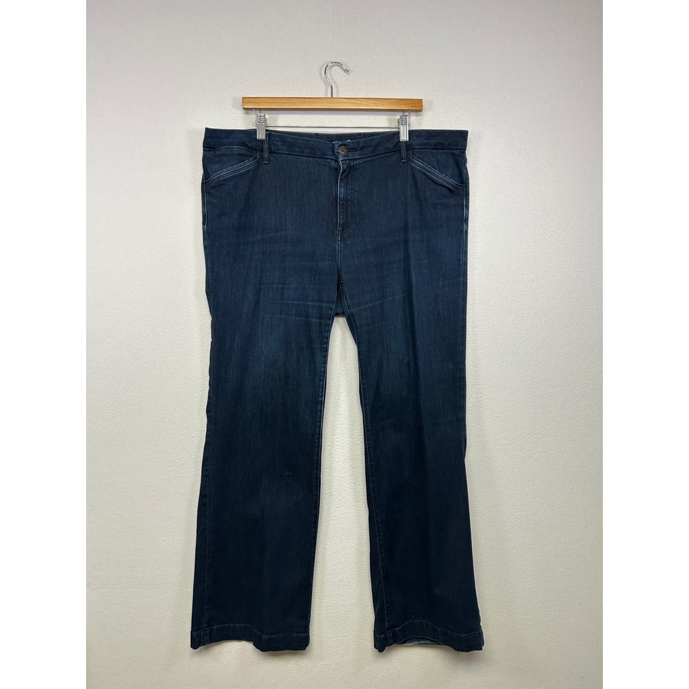 Outdoor Classic Eddie Bauer Womens 20 Dark Blue Curvy Fit Straight Leg Jeans